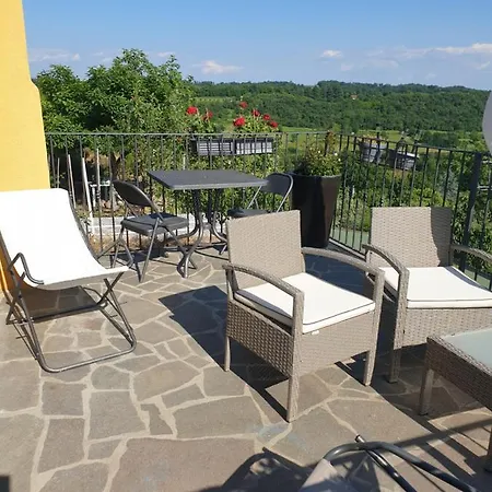 Apartament A 7 Km Da Salo' Casa Del Sole Mansarda