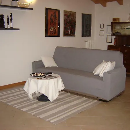 Apartamento A 7 Km Da Salo' Casa Del Sole Mansarda
