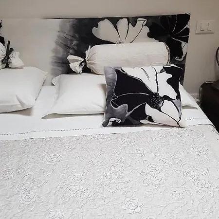 Apartman A 7 Km Da Salo' Casa Del Sole Mansarda *