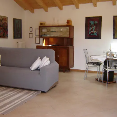 Apartman A 7 Km Da Salo' Casa Del Sole Mansarda *