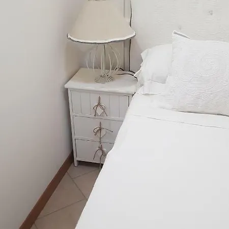 A 7 Km Da Salo' Casa Del Sole Mansarda